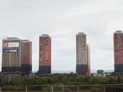 英国6栋楼7秒内被同时爆破