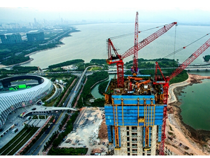 深圳西部第一高楼华润大厦破200米