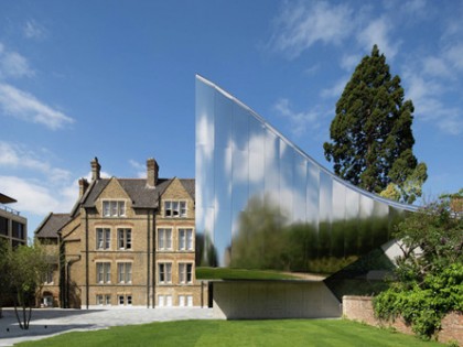扎哈设计的牛津大学Investcorp楼入选保护建筑名录