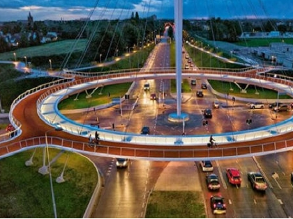 一周阿强评论：任性的建筑