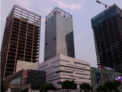 湖南华创国际广场300米主楼封顶