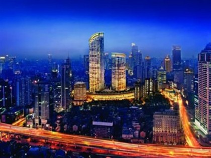 上海浦西新地标兴业太古汇封顶