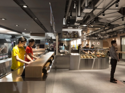 主打极简风的麦当劳概念店在香港开业