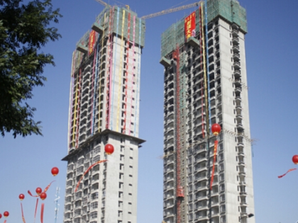 西宁中心广场北扩标志性建筑年内封顶