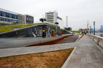 珠江啤酒厂沿江景观/Atelier cnS