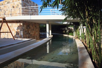 Punta Lago会所/Juan Carlos Seijo Encalada